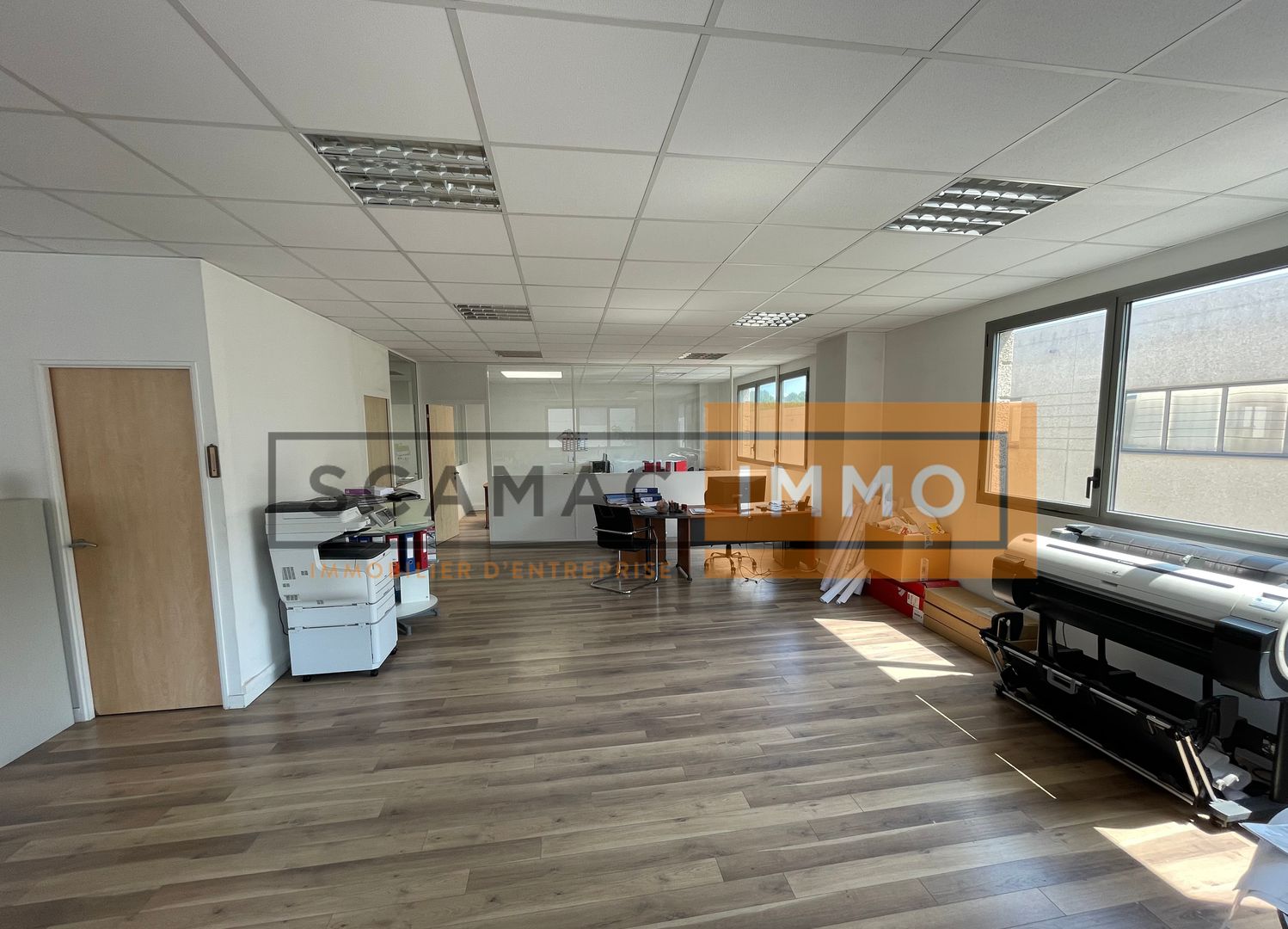 local d'activités de 308m², Bussy-Saint-Georges (Seine-et-Marne)