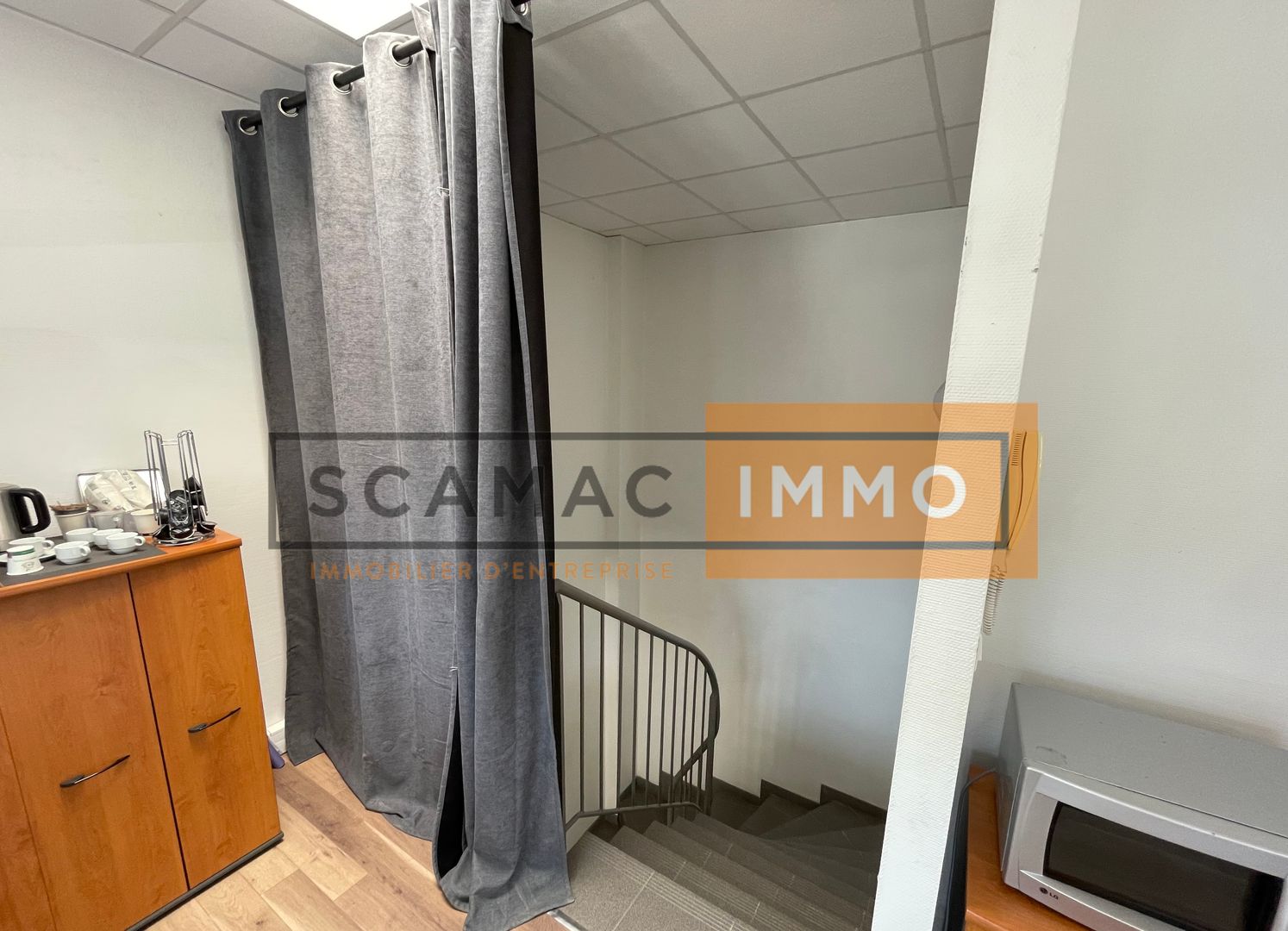 local d'activités de 308m², Bussy-Saint-Georges (Seine-et-Marne)
