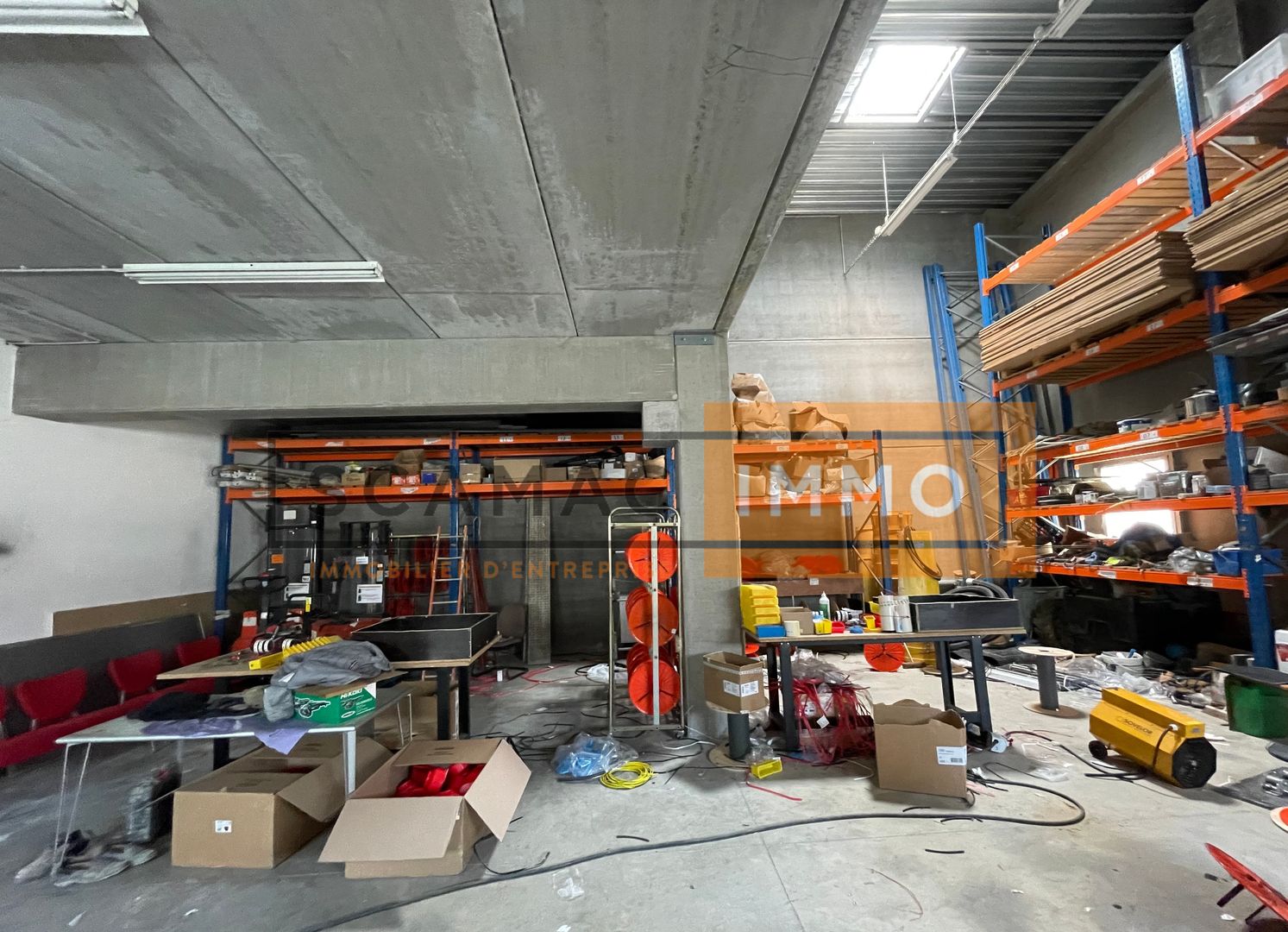 local d'activités de 308m², Bussy-Saint-Georges (Seine-et-Marne)