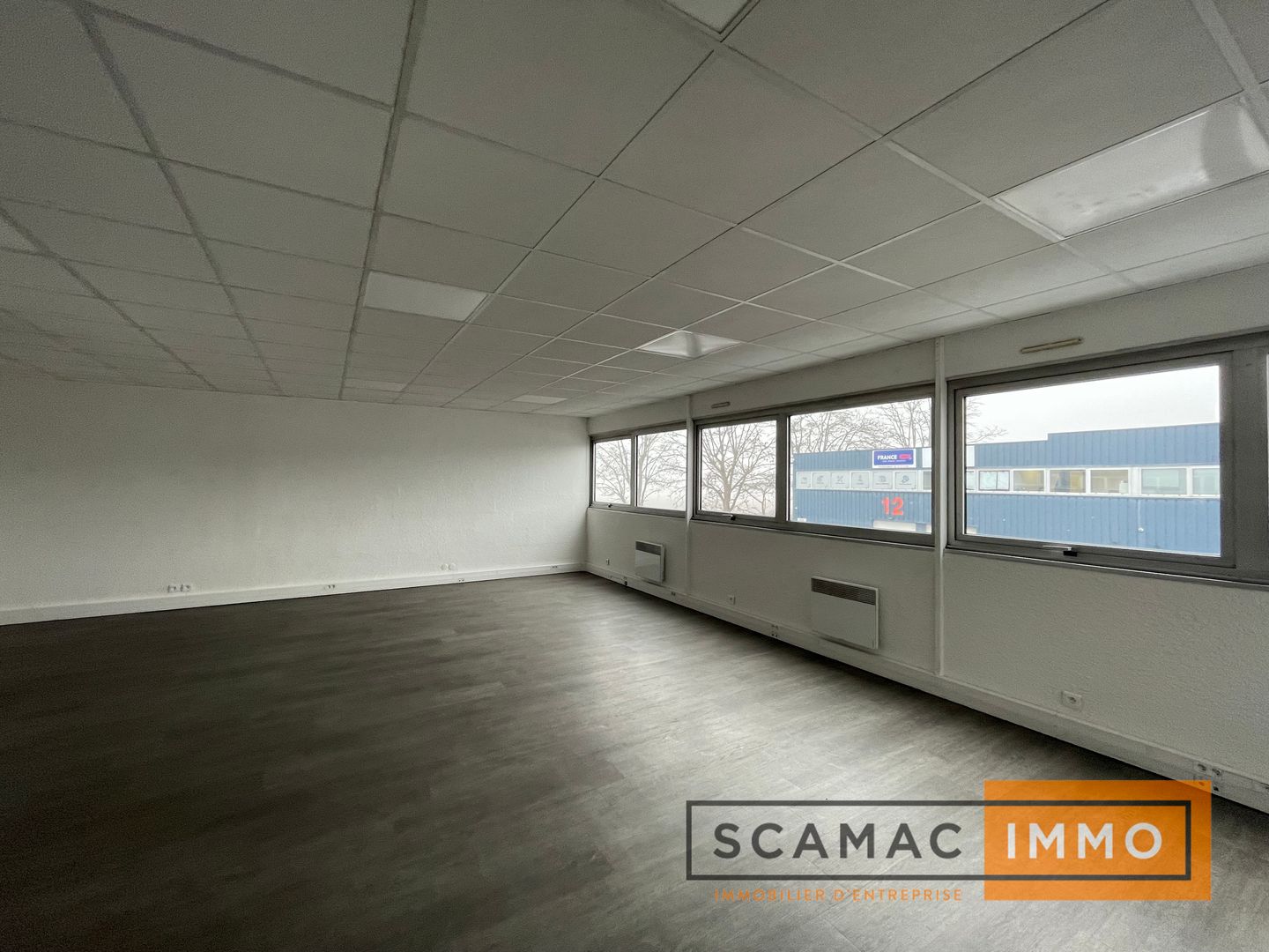 local d'activités de 279m², Chilly-Mazarin (Essonne)