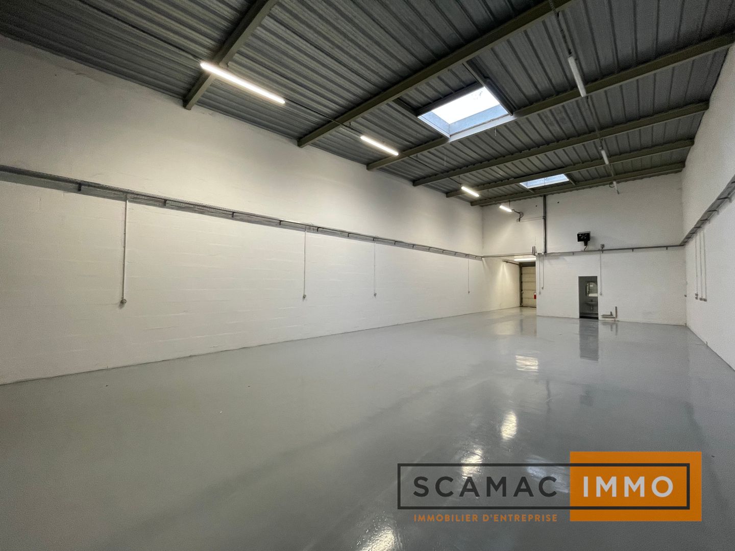 local d'activités de 279m², Chilly-Mazarin (Essonne)