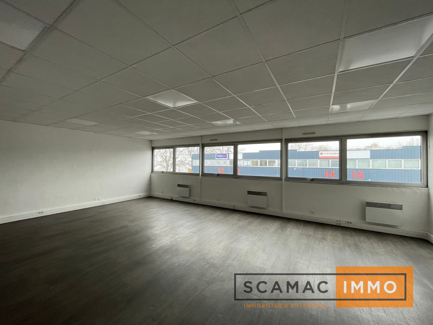 local d'activités de 279m², Chilly-Mazarin (Essonne)