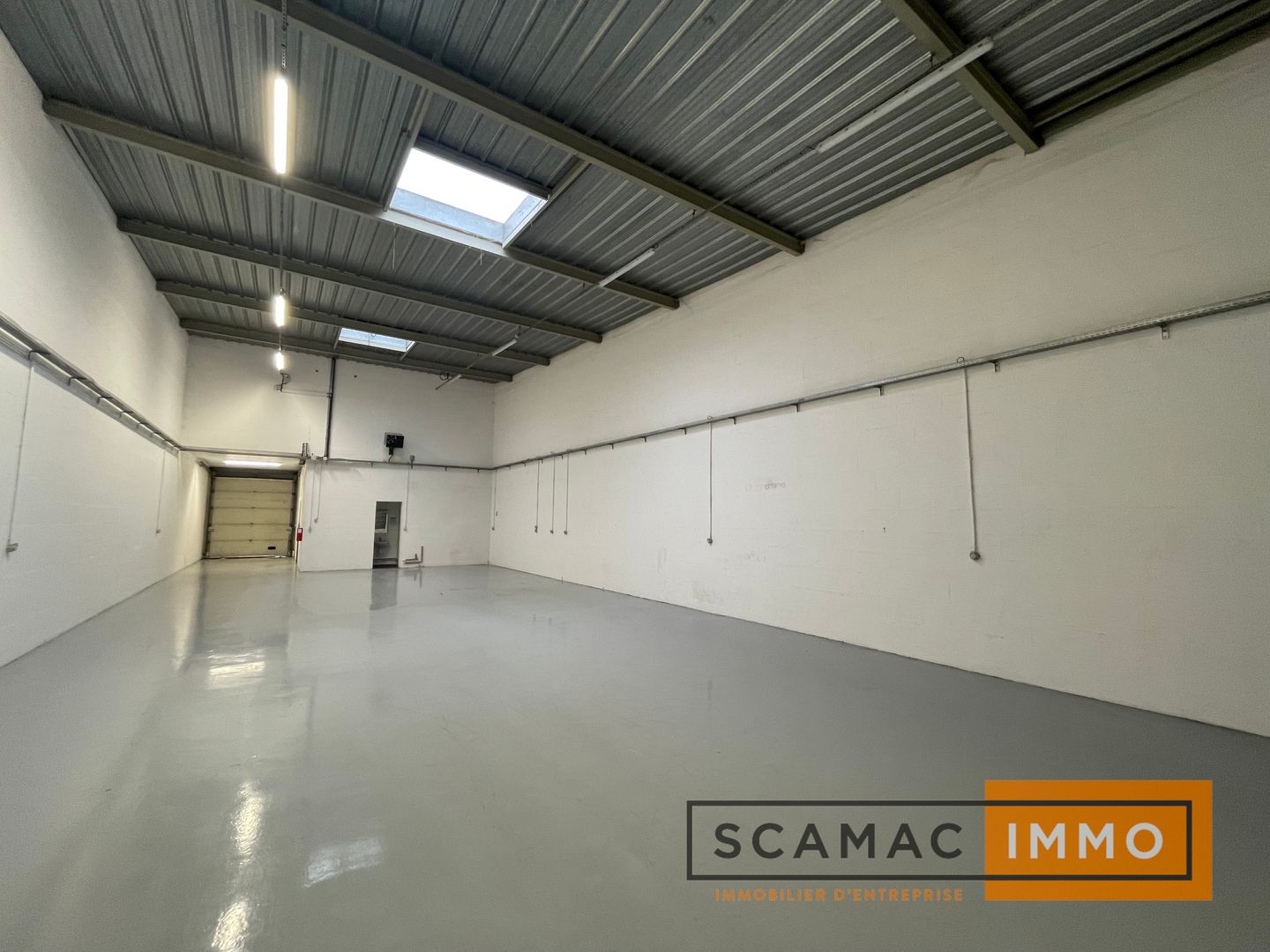 local d'activités de 279m², Chilly-Mazarin (Essonne)