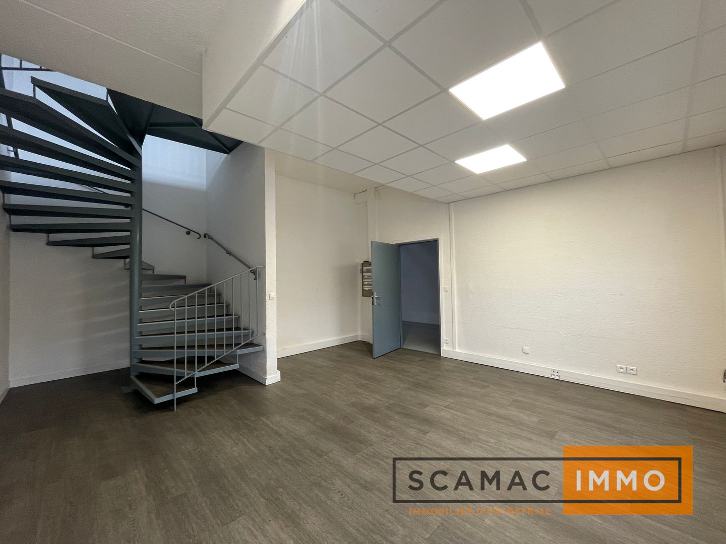 local d'activités de 279m², Chilly-Mazarin (Essonne)