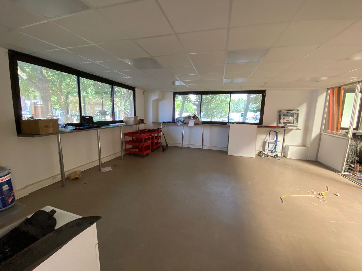 local d'activités de 326m², Collégien (Seine-et-Marne)
