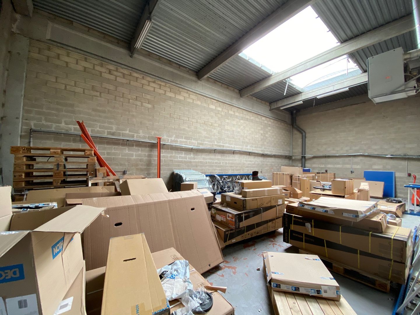 Local d'activités de 326 m², Collégien