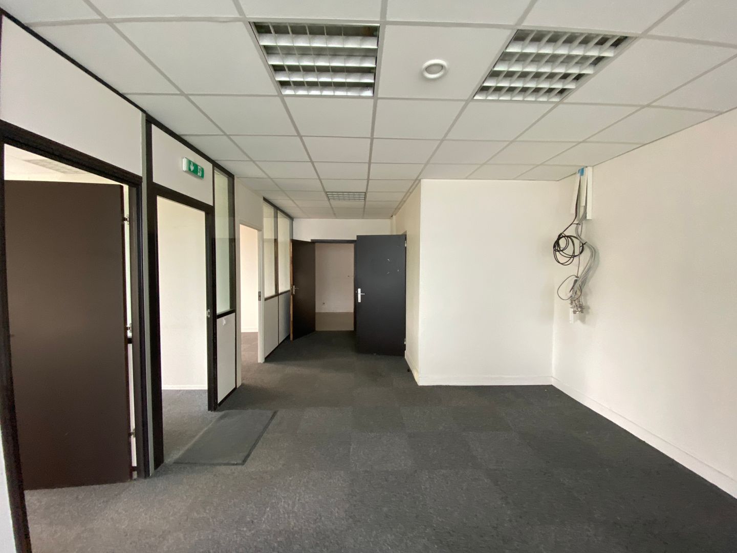 locaux mixtes de 676m², Villebon-sur-Yvette (Essonne)