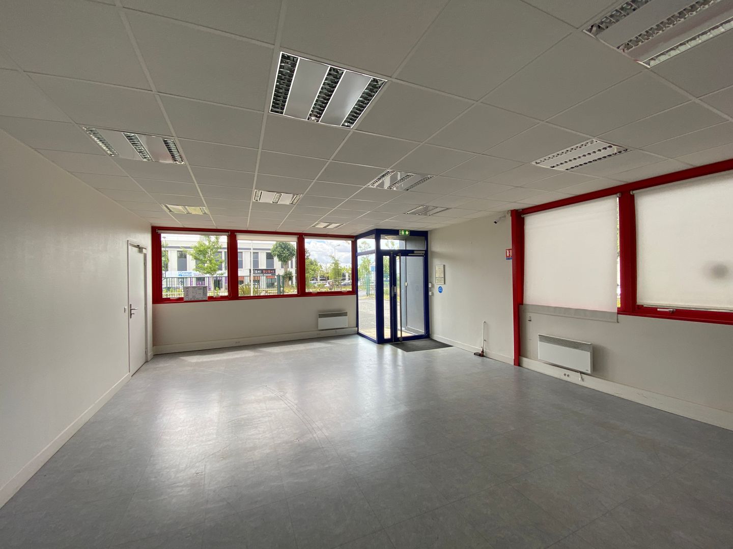 locaux mixtes de 676m², Villebon-sur-Yvette (Essonne)