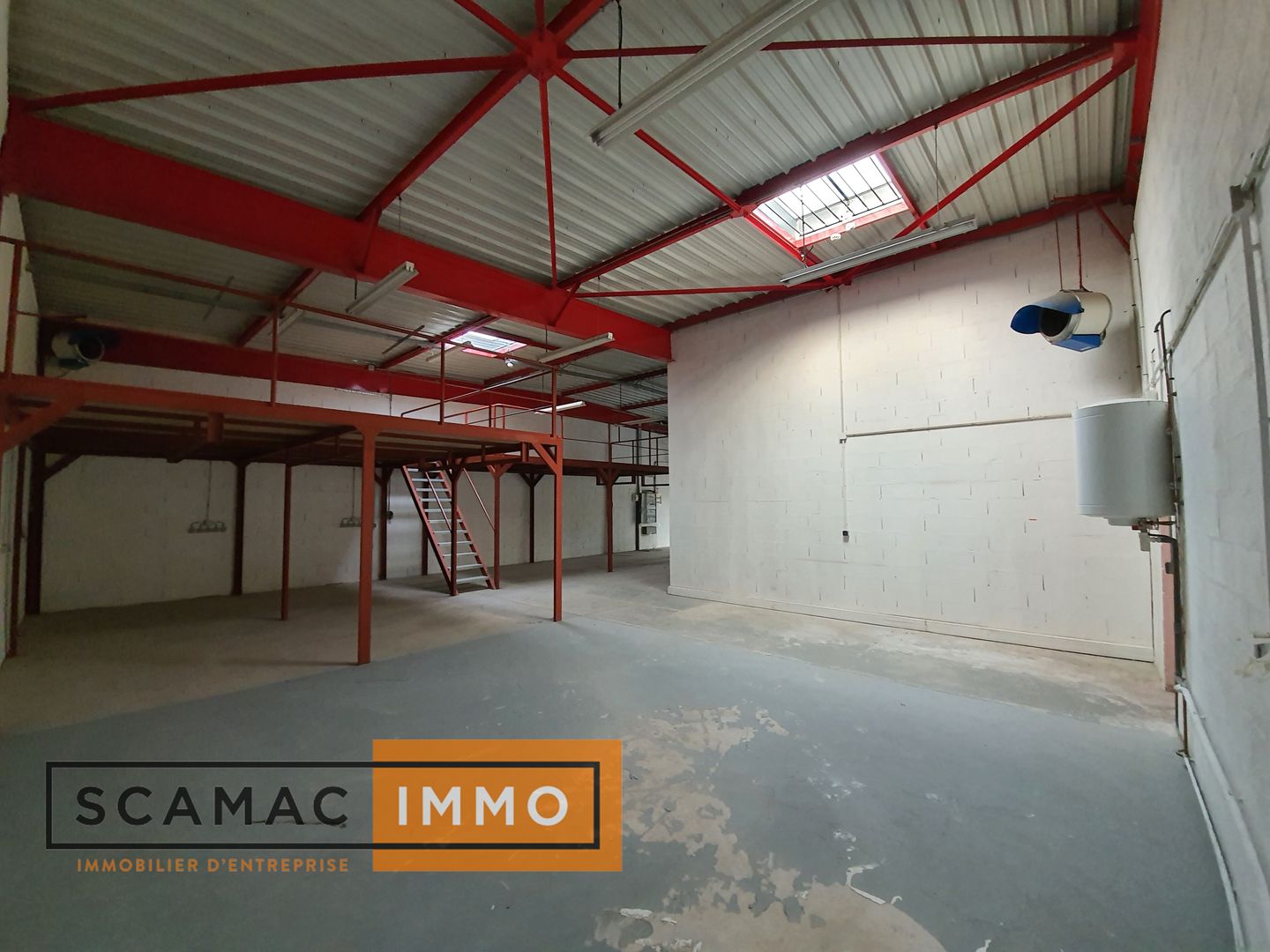 locaux mixtes de 723m², Villebon-sur-Yvette (Essonne)