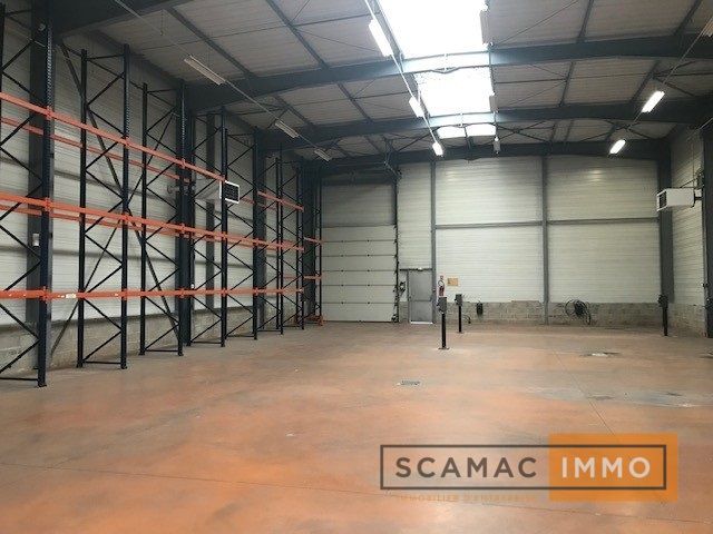 entrepôt de 1 480m², Wissous (Essonne)