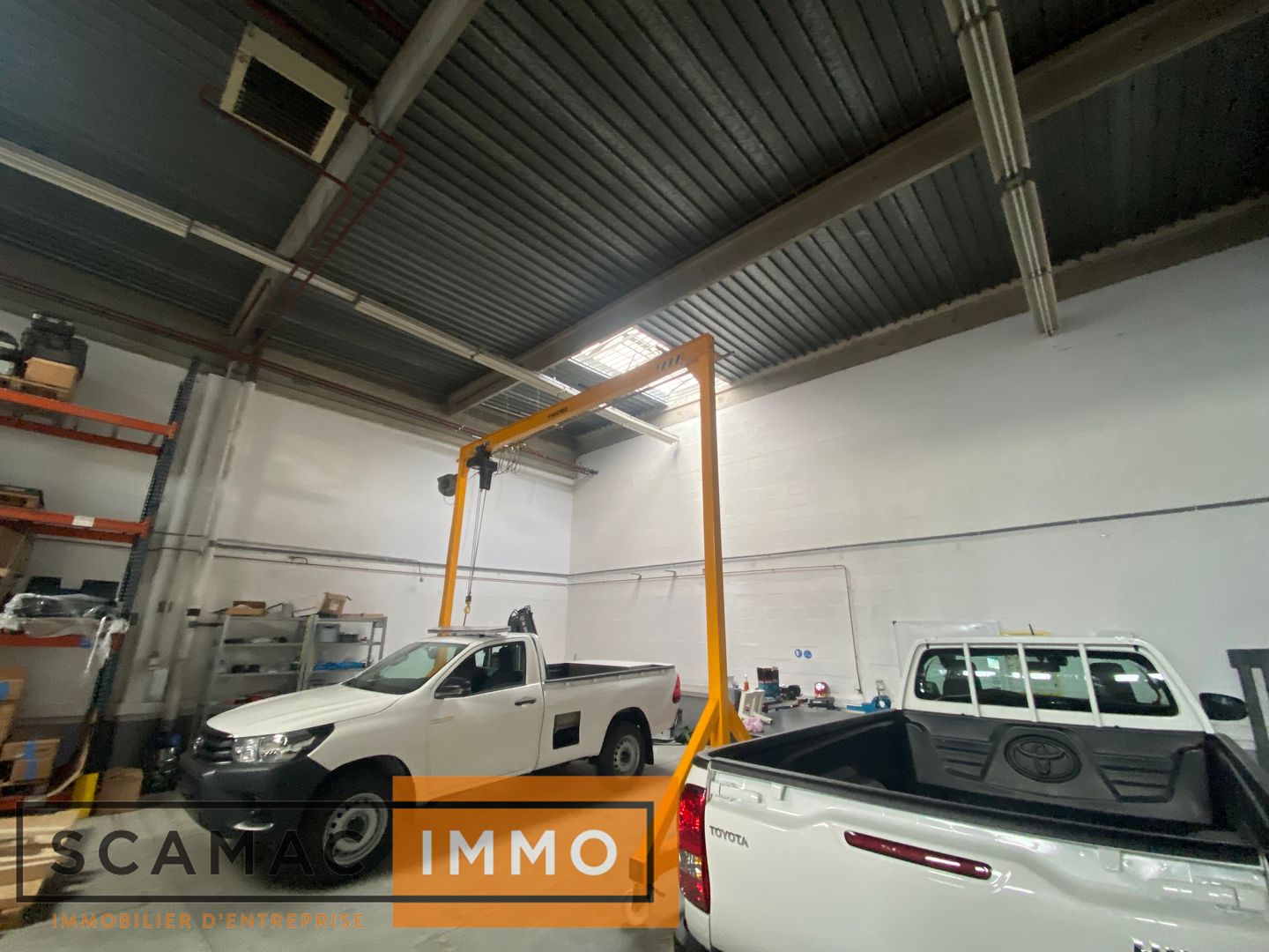 local d'activités de 290m², Lisses (Essonne)