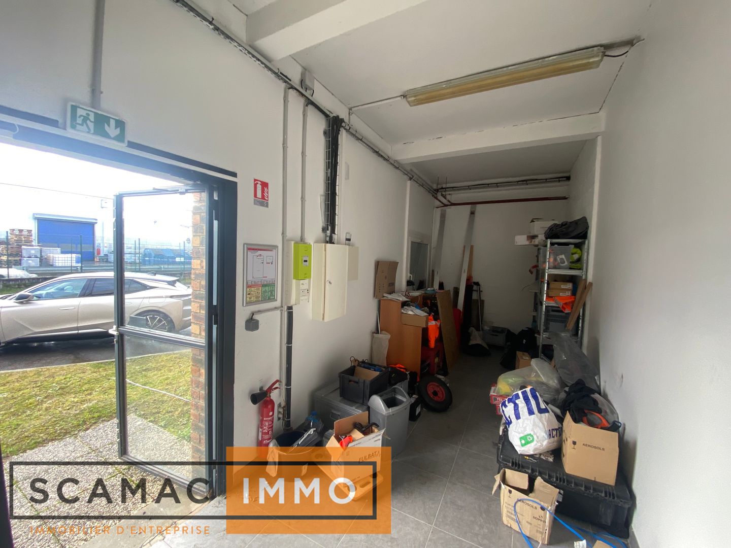 local d'activités de 290m², Lisses (Essonne)