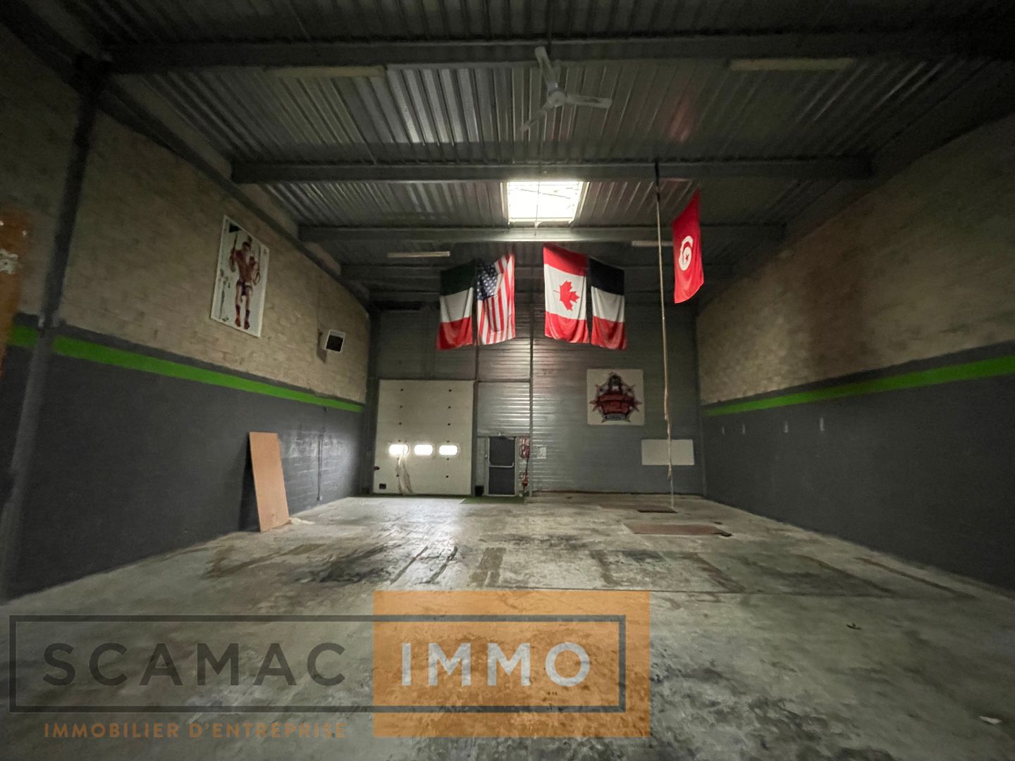 local d'activités de 538m², Lisses (Essonne)