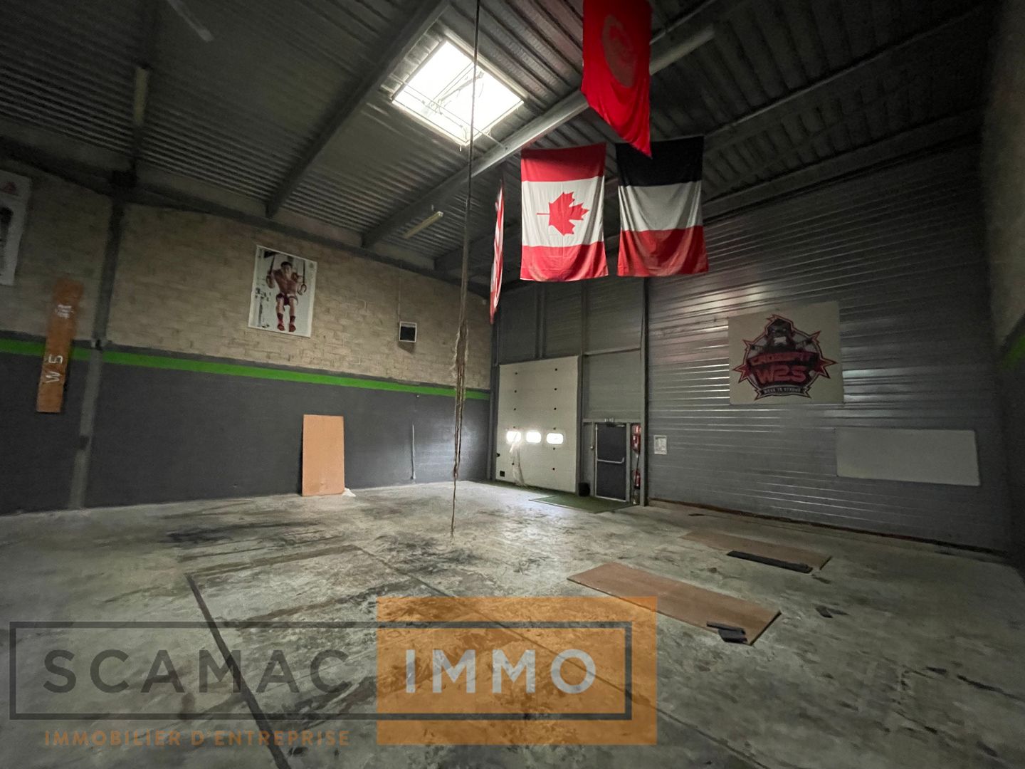 local d'activités de 538m², Lisses (Essonne)