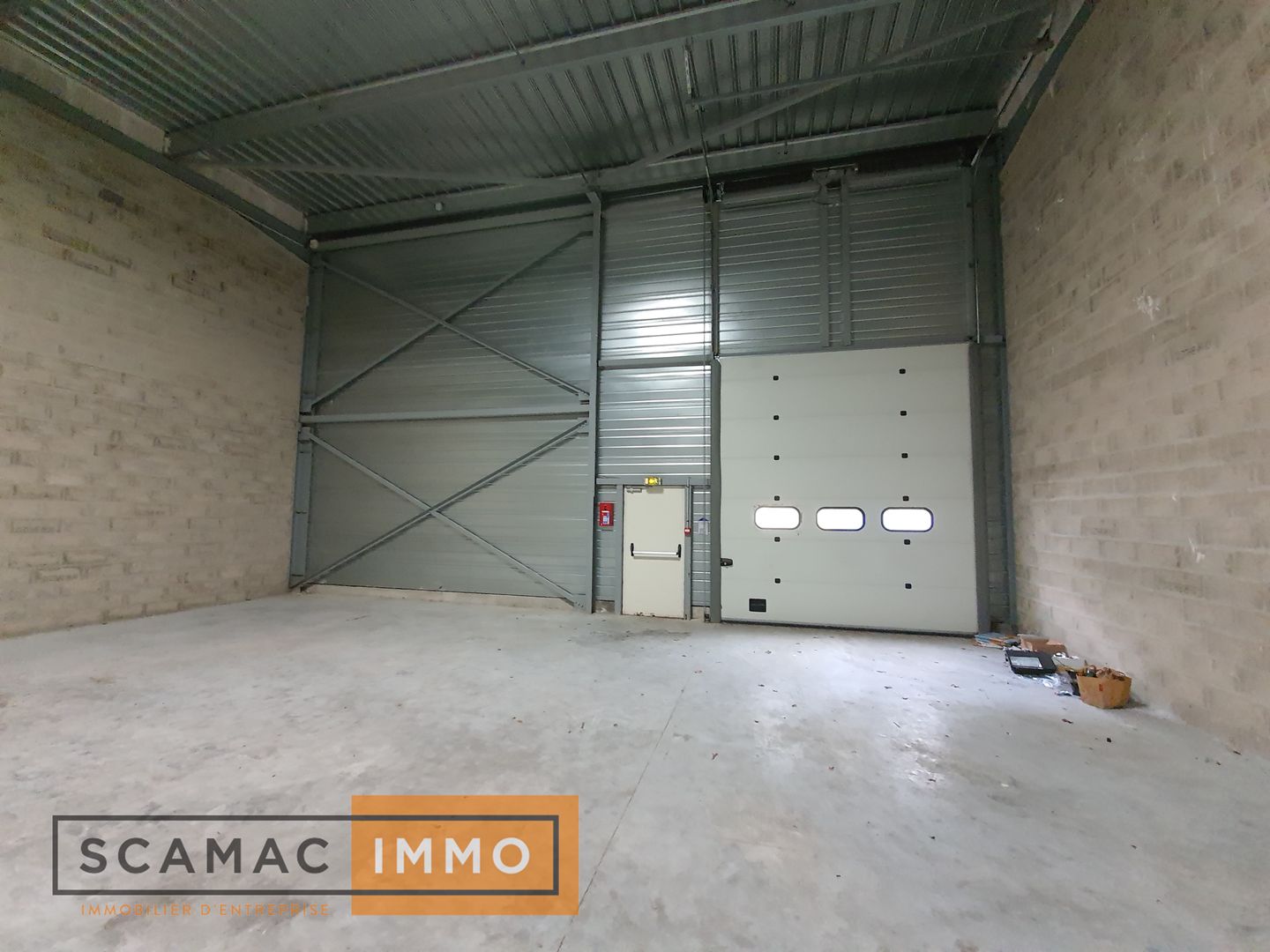 local d'activités de 1&nbsp;148m², Lisses (Essonne)