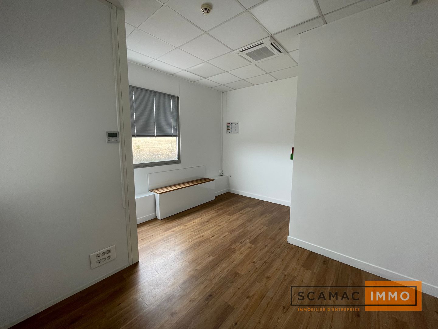 entrepôt de 2 327m², Morangis (Essonne)