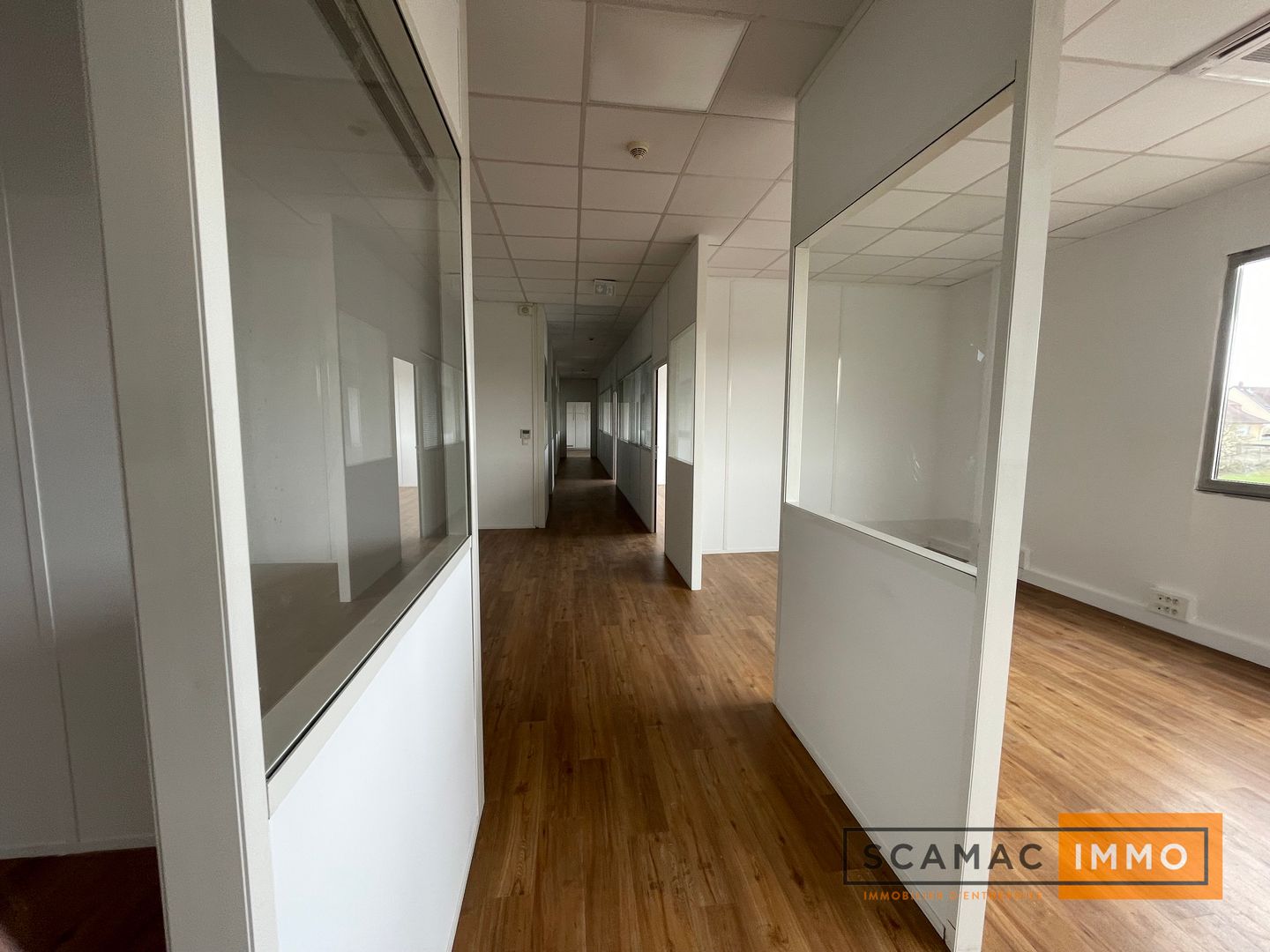 entrepôt de 2 327m², Morangis (Essonne)