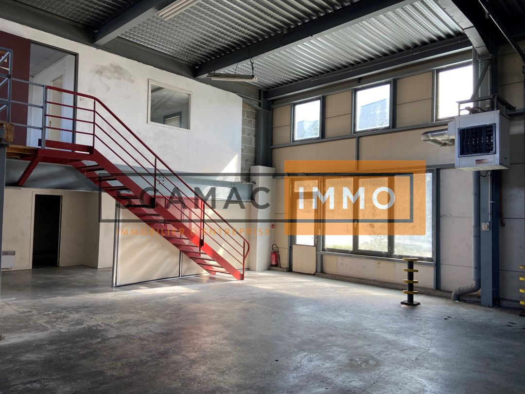 local d'activités de 237m², Le Thillay (Val-d'Oise)