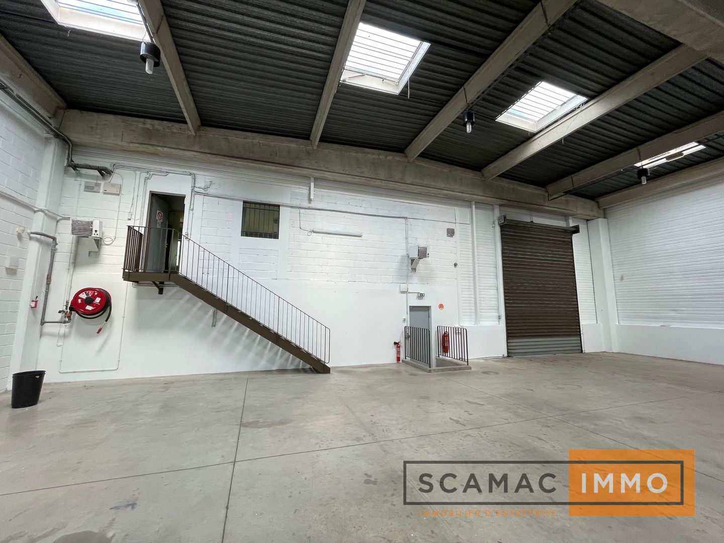 local d'activités de 434m², Palaiseau (Essonne)