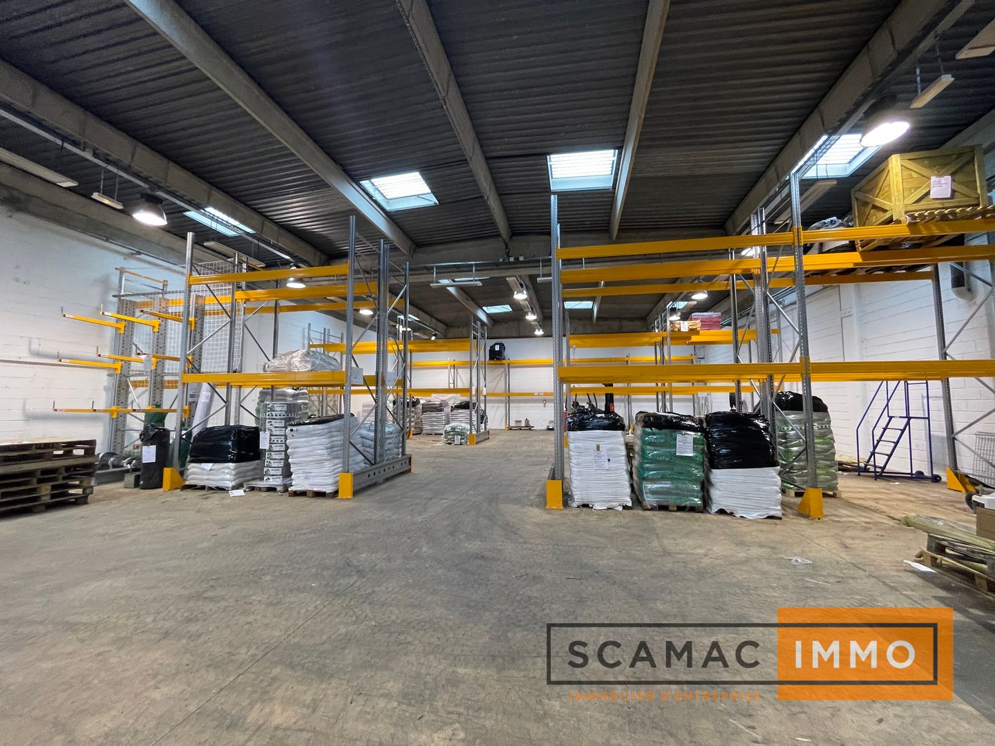 local d'activités de 559m², Palaiseau (Essonne)