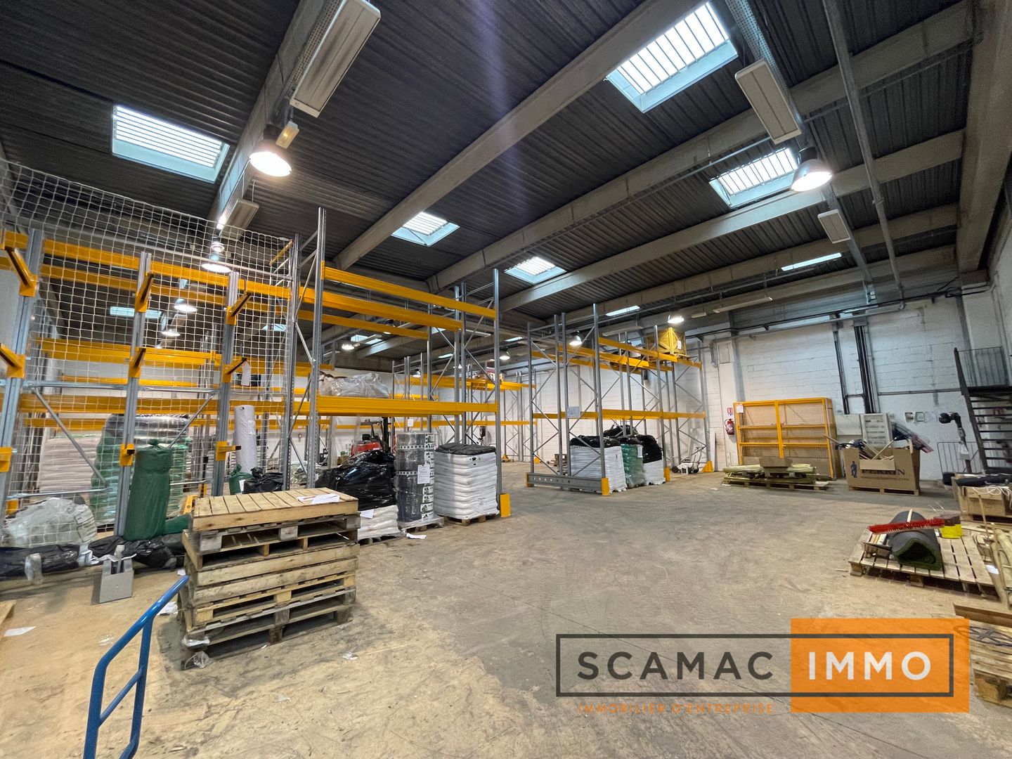 local d'activités de 559m², Palaiseau (Essonne)