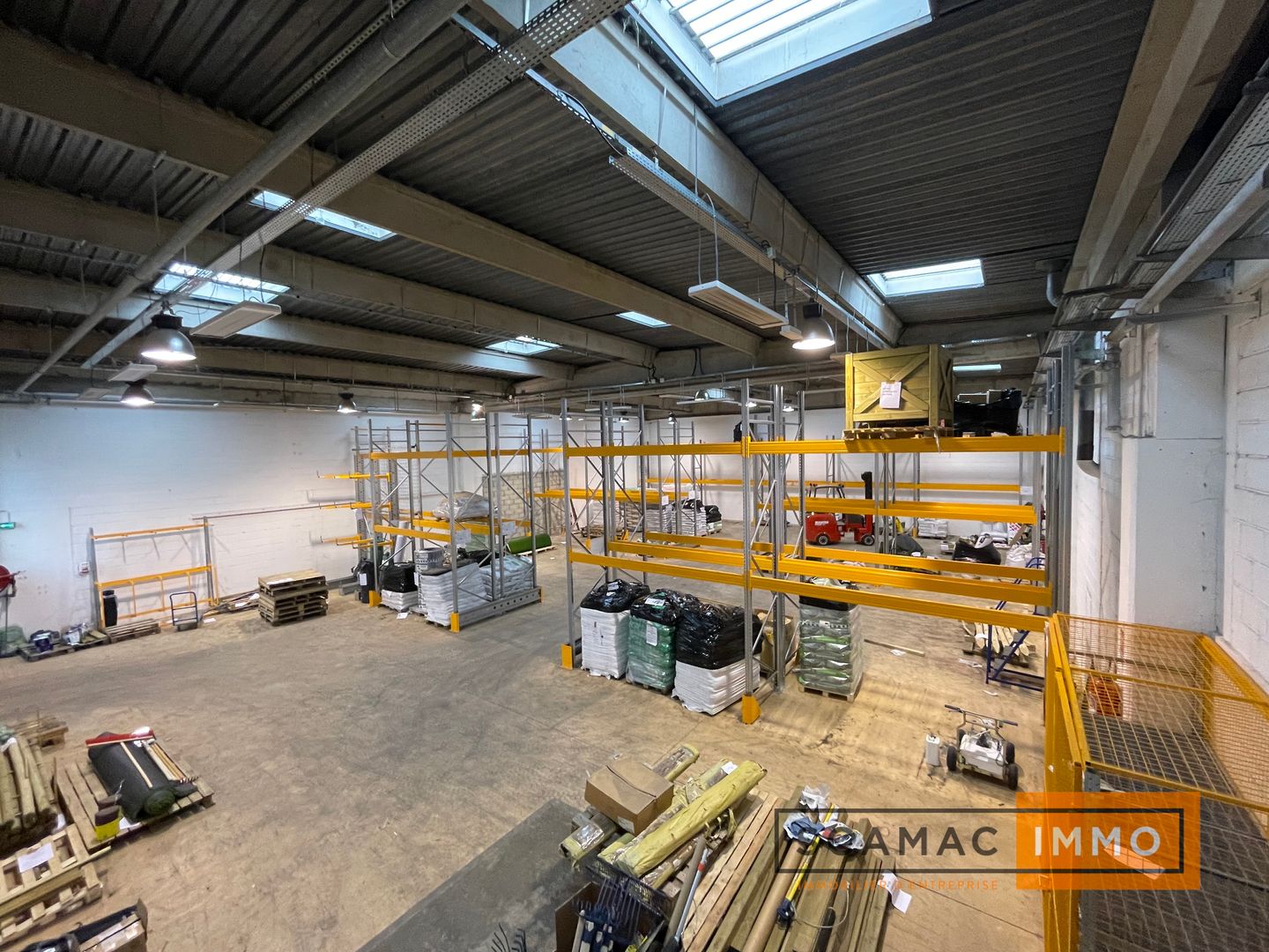 local d'activités de 559m², Palaiseau (Essonne)