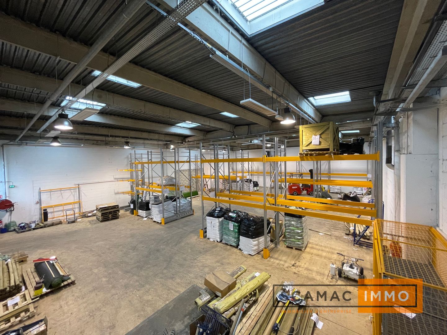 local d'activités de 559m², Palaiseau (Essonne)