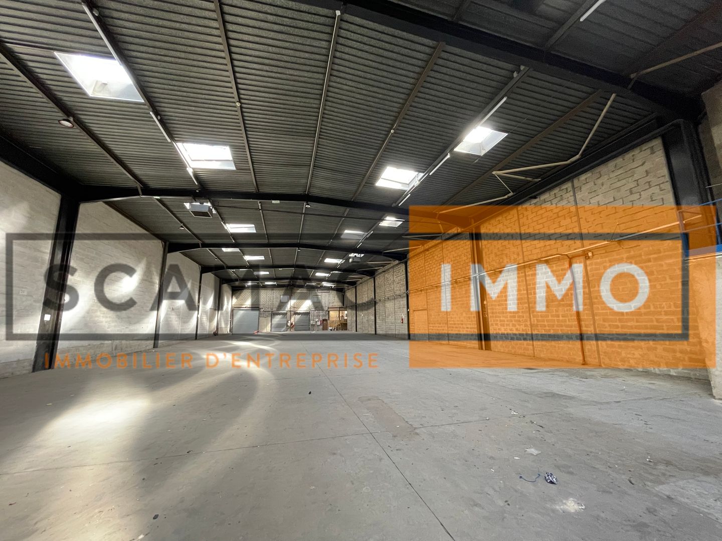 entrepôt de 1 410m², Morangis (Essonne)