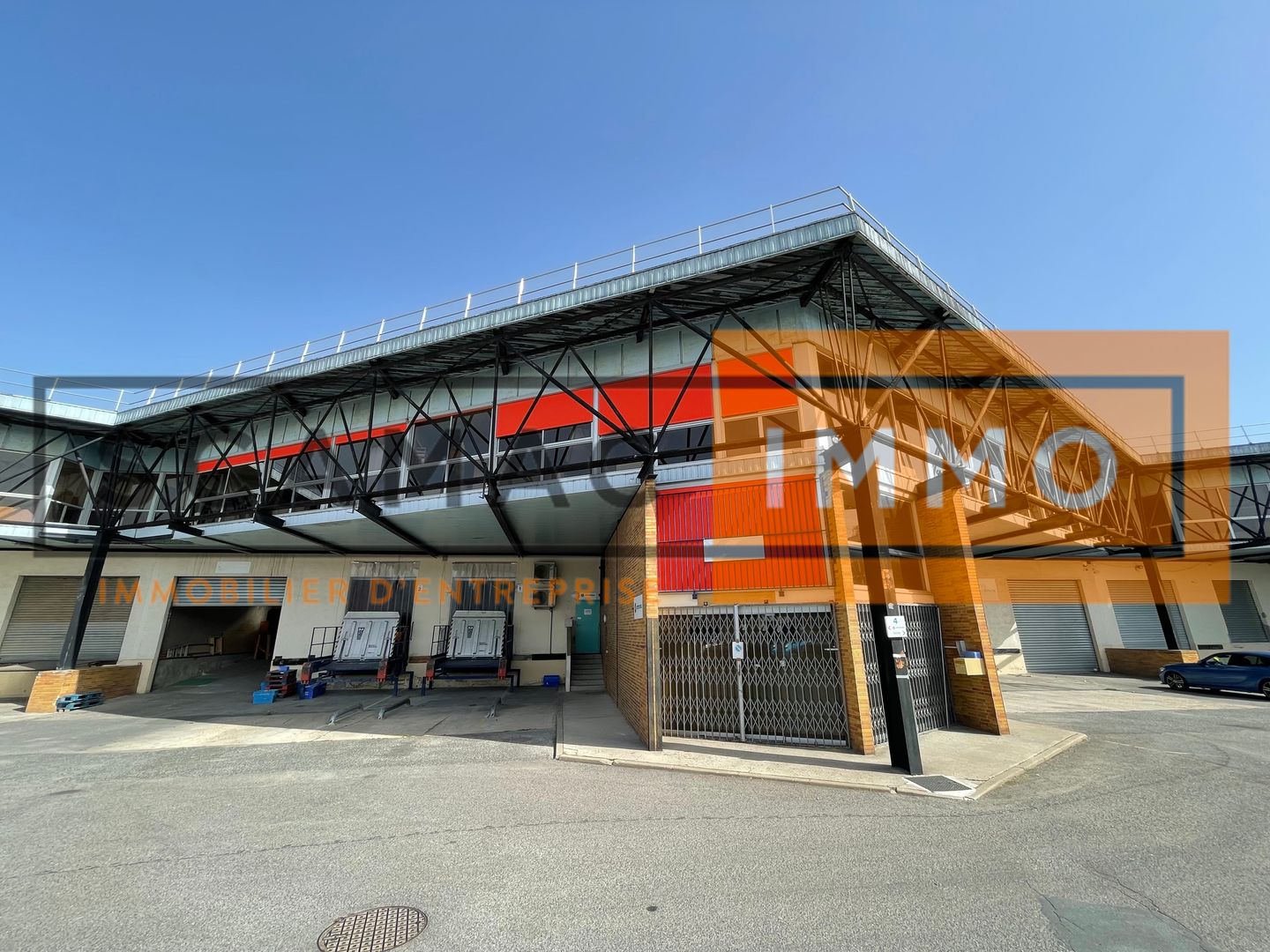 entrepôt de 1 410m², Morangis (Essonne)