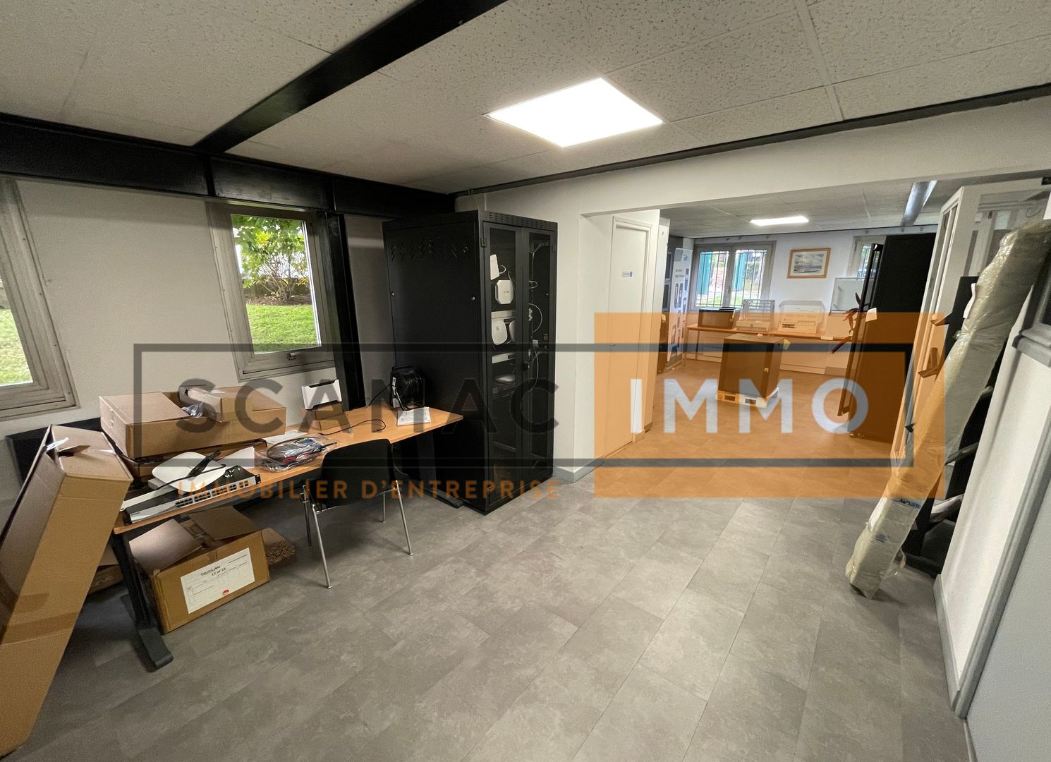 local d'activités de 630m², Noisy-le-Grand (Seine-Saint-Denis)