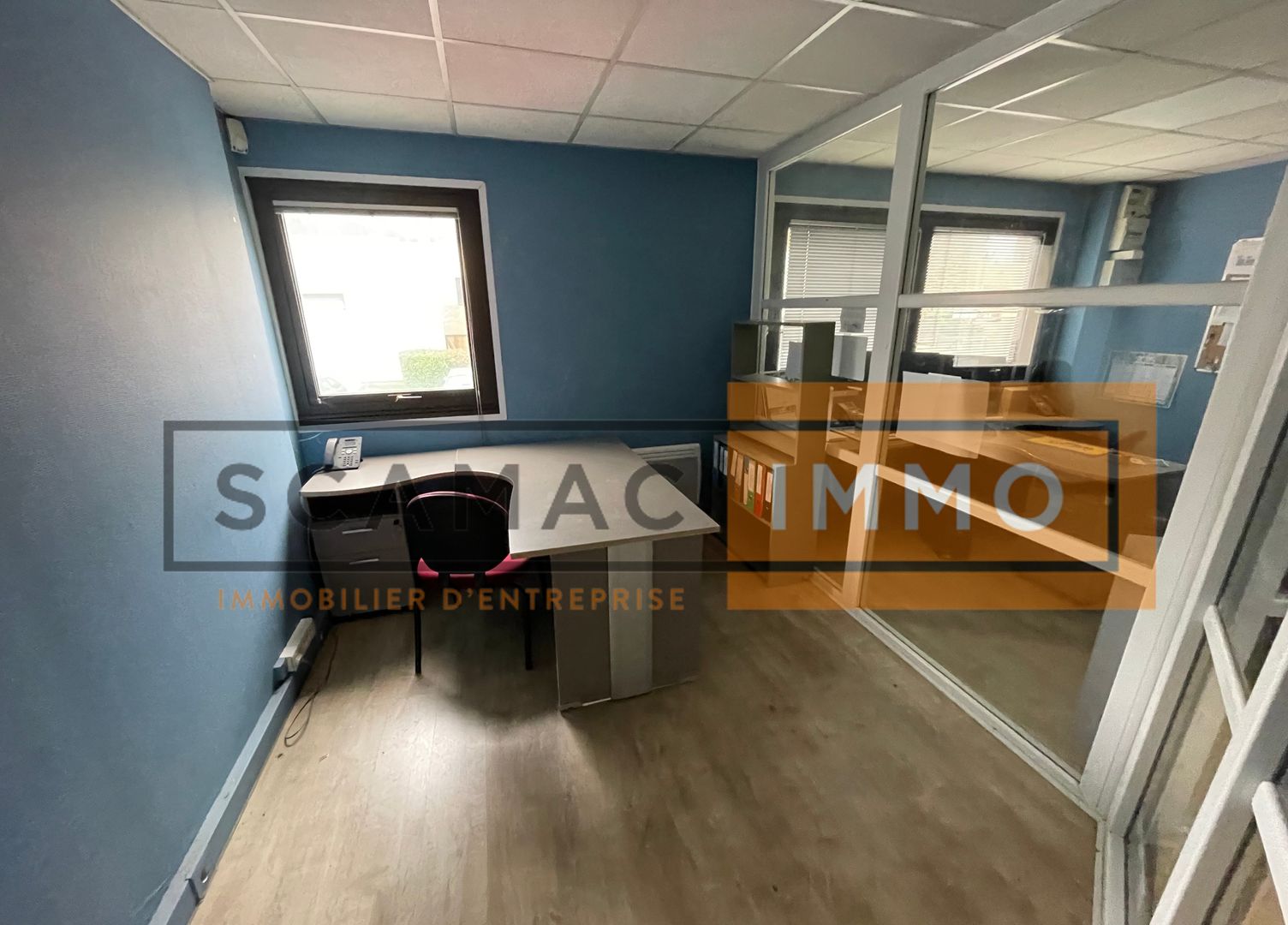 local d'activités de 299m², Noisiel (Seine-et-Marne)