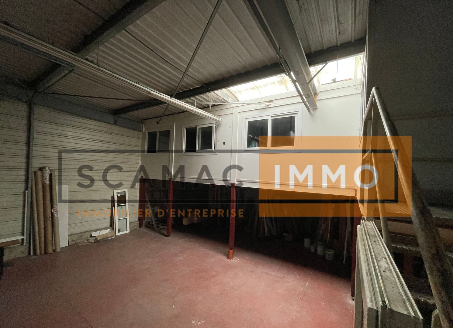 local d'activités de 299m², Noisiel (Seine-et-Marne)