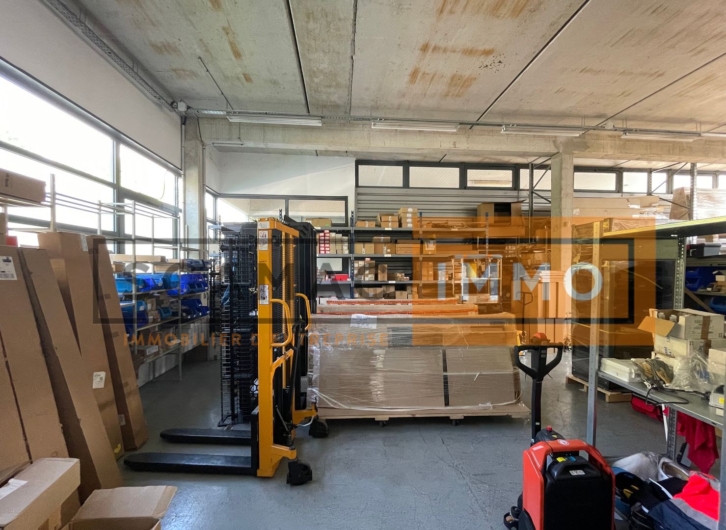 locaux mixtes de 529m², Croissy-Beaubourg (Seine-et-Marne)