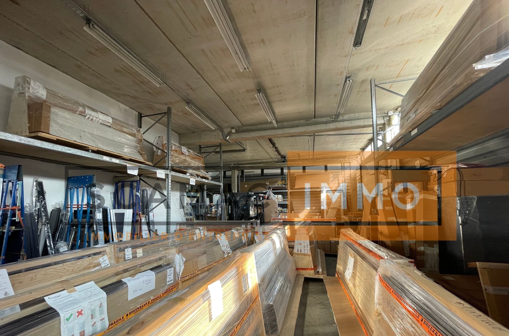 locaux mixtes de 529m², Croissy-Beaubourg (Seine-et-Marne)