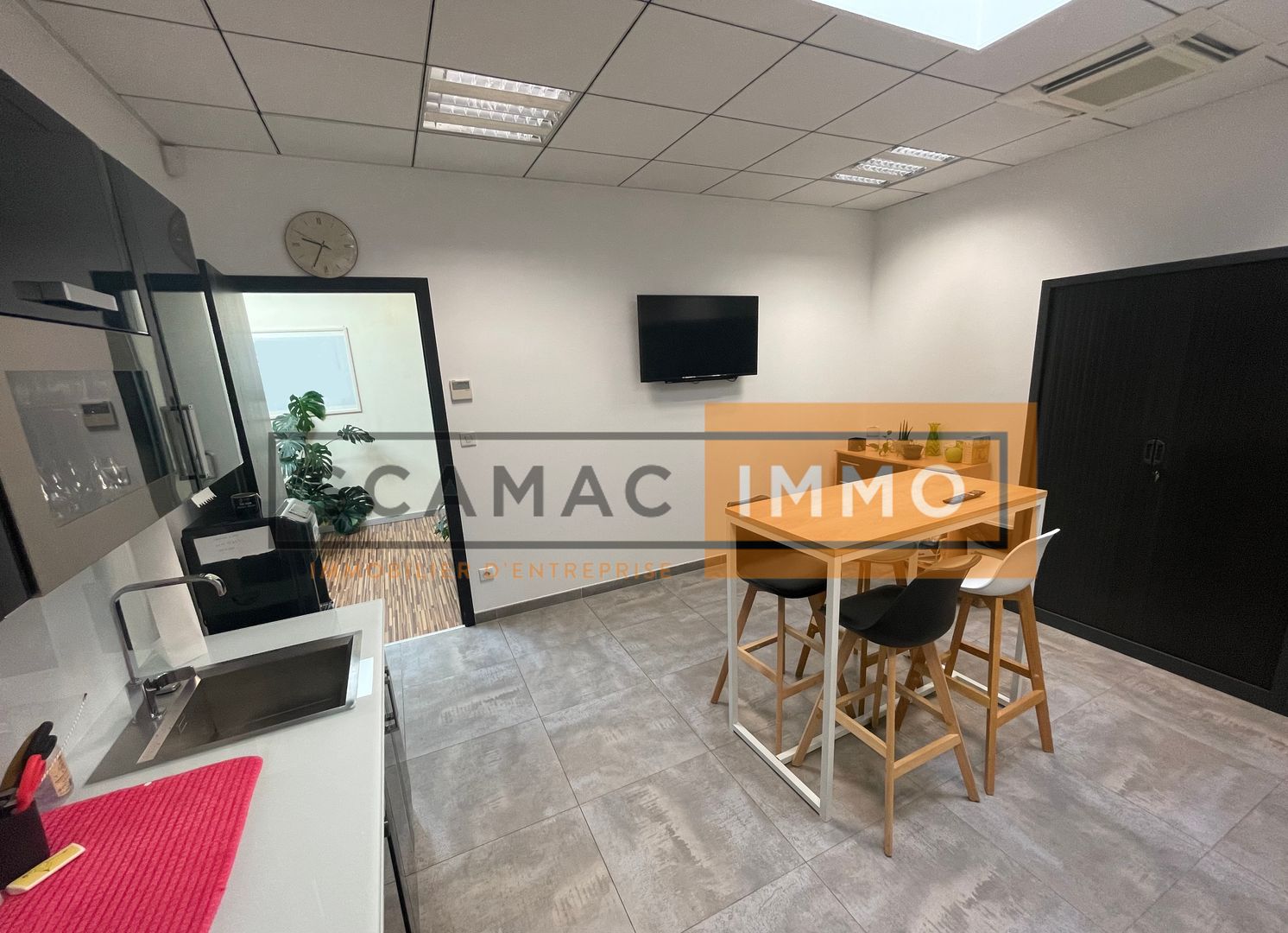 bureau de 196m², Bussy-Saint-Martin (Seine-et-Marne)