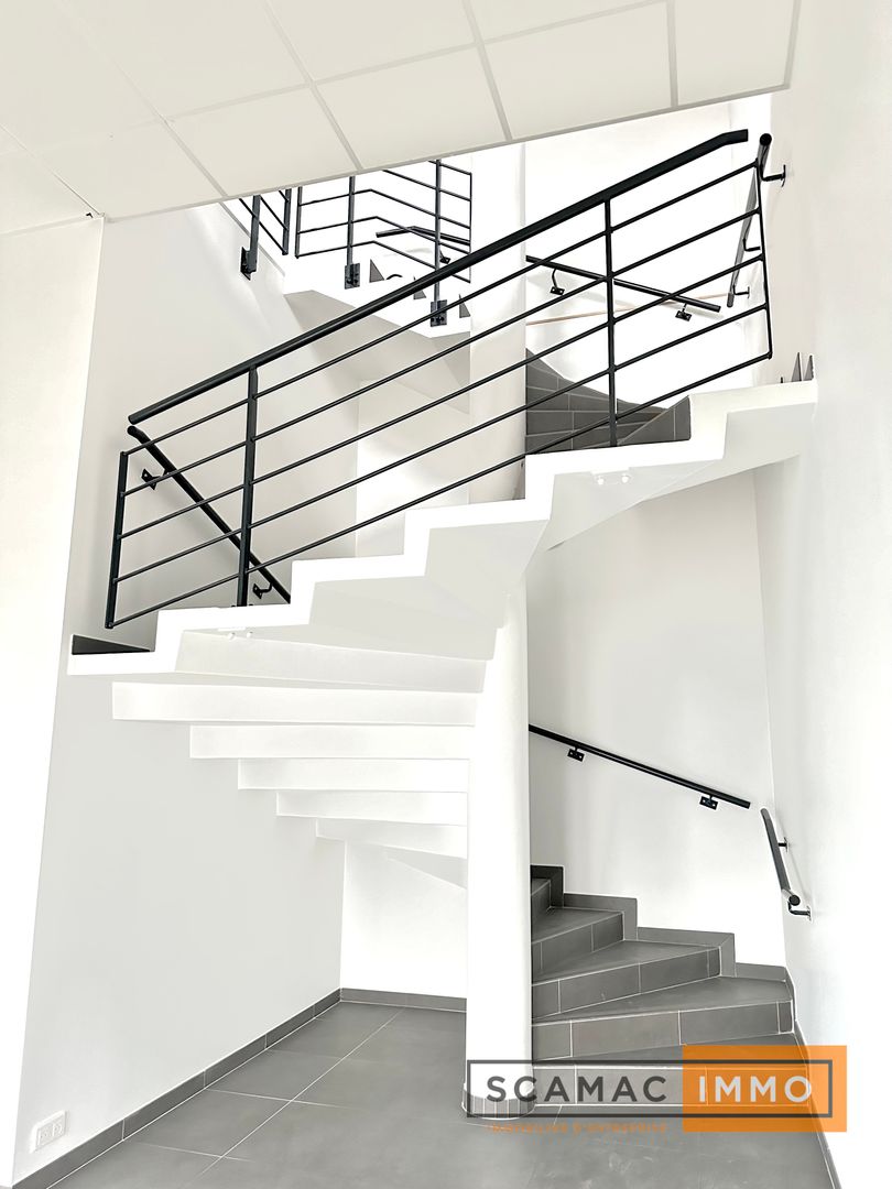 entrepôt de 311m², Bonneuil-sur-Marne (Val-de-Marne)