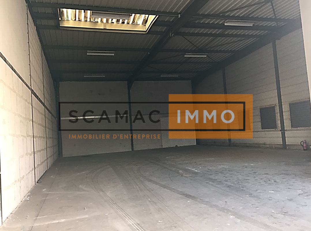 local d'activités de 326m², Gonesse (Val-d'Oise)