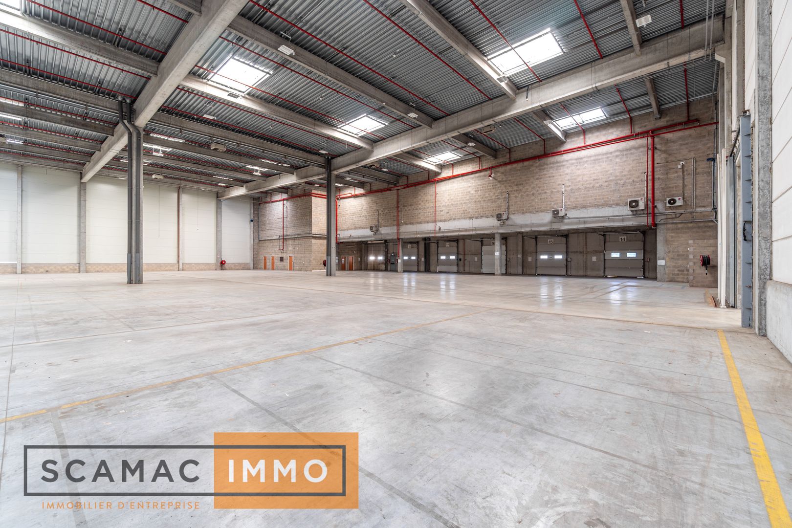 local d'activités de 17 271m², Combs-la-Ville (Seine-et-Marne)