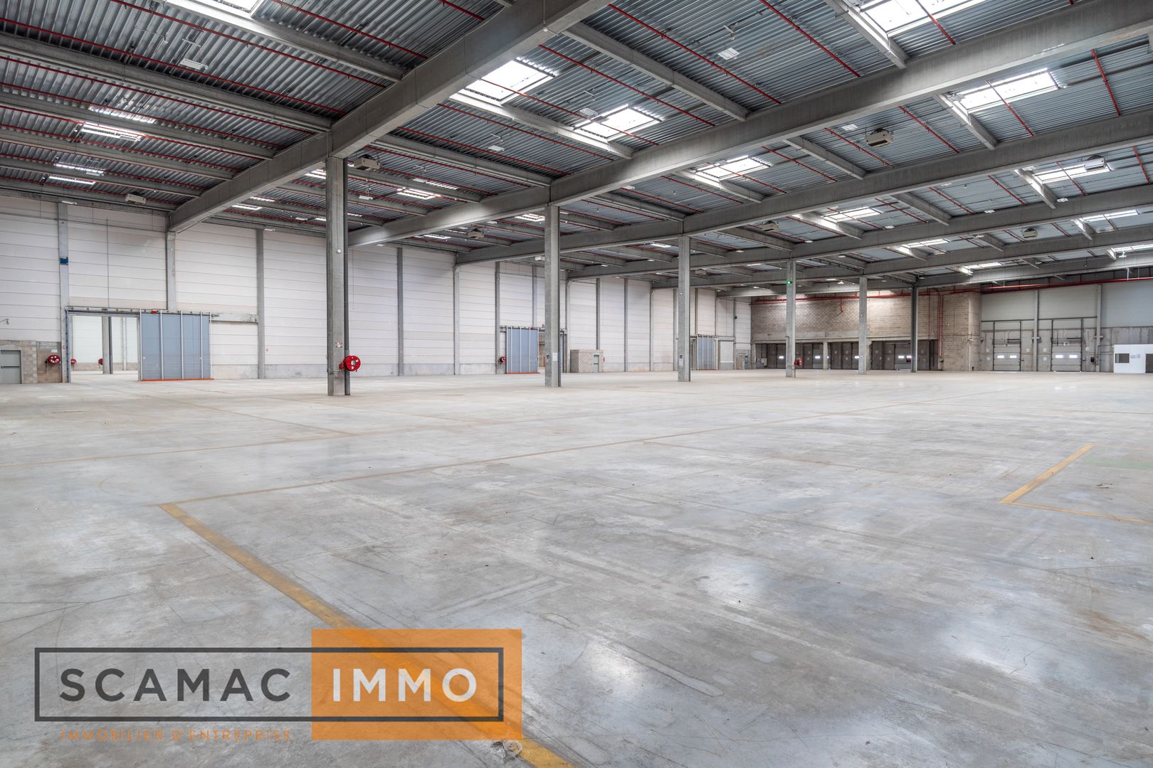 local d'activités de 17 271m², Combs-la-Ville (Seine-et-Marne)