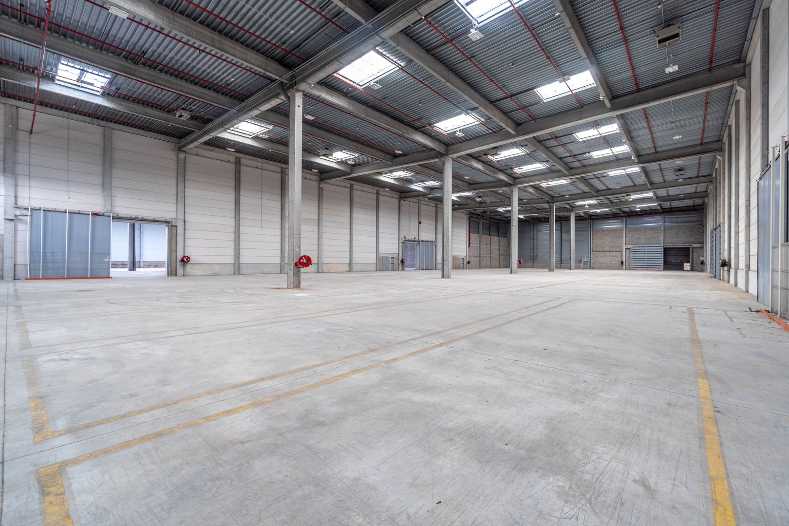 local d'activités de 17 271m², Combs-la-Ville (Seine-et-Marne)