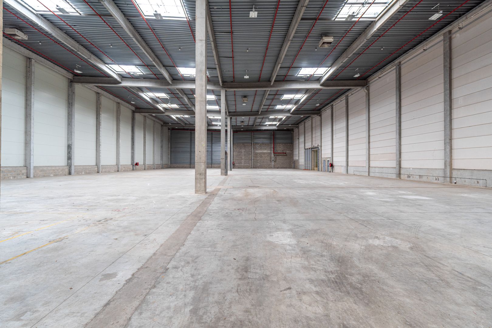 local d'activités de 17 271m², Combs-la-Ville (Seine-et-Marne)