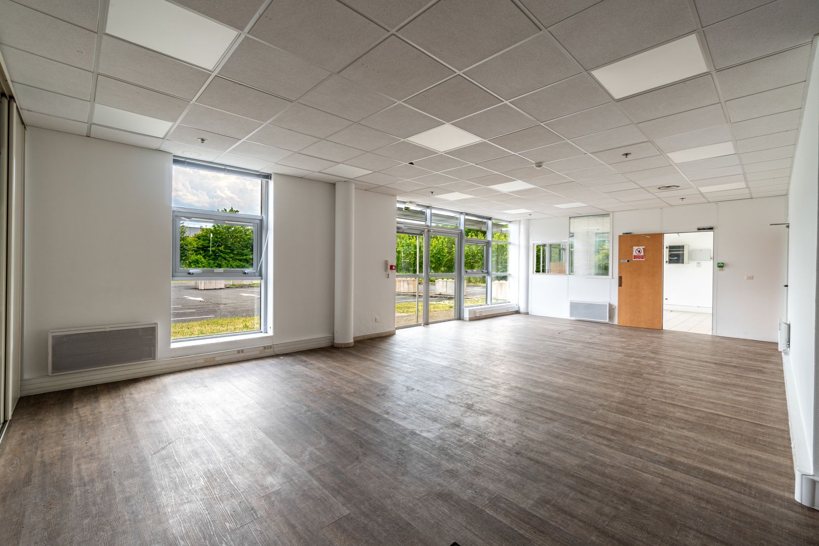 local d'activités de 17 271m², Combs-la-Ville (Seine-et-Marne)