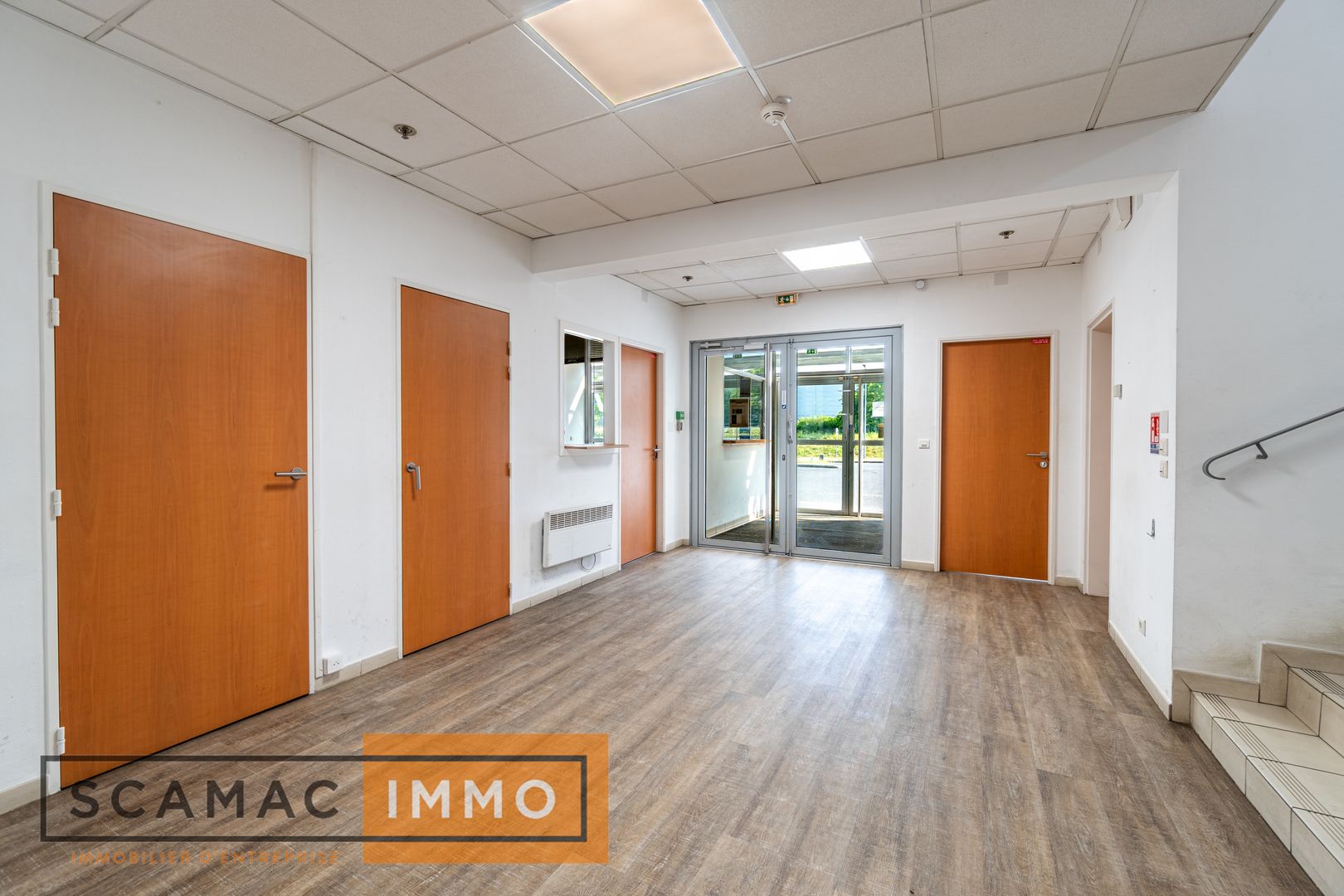 local d'activités de 5 978m², Combs-la-Ville (Seine-et-Marne)