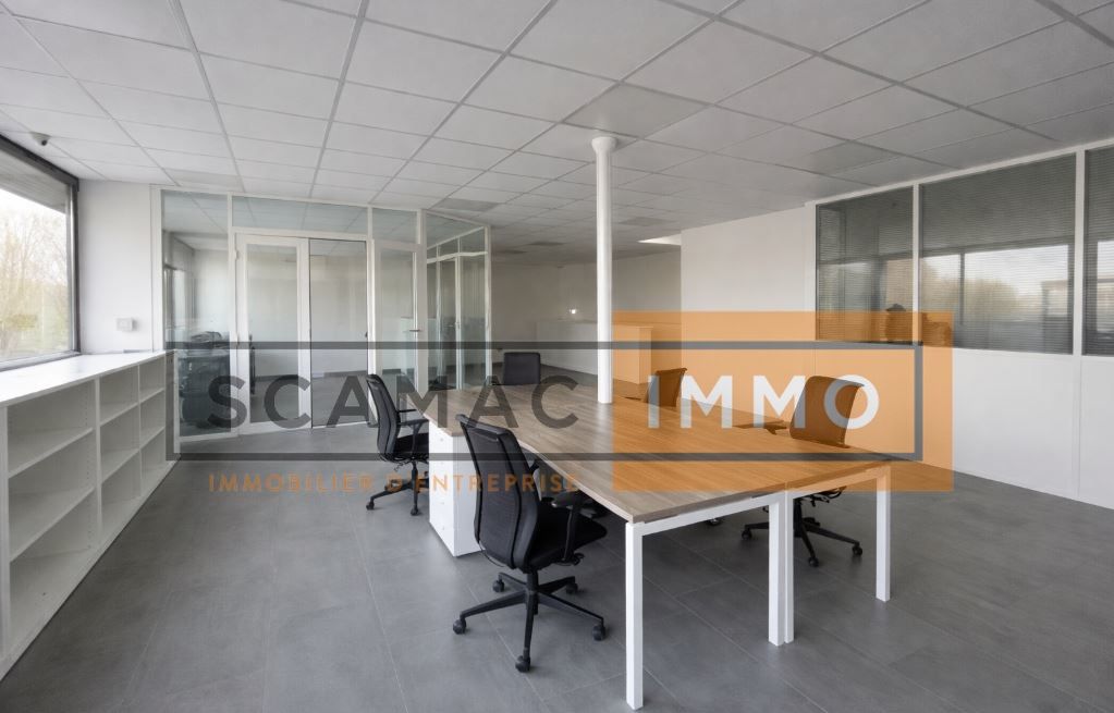 local d'activités de 580m², Chanteloup-en-Brie (Seine-et-Marne)