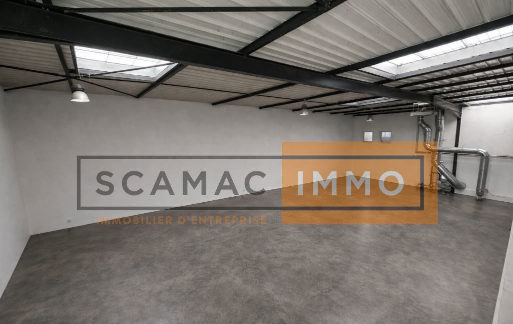 local d'activités de 580m², Chanteloup-en-Brie (Seine-et-Marne)