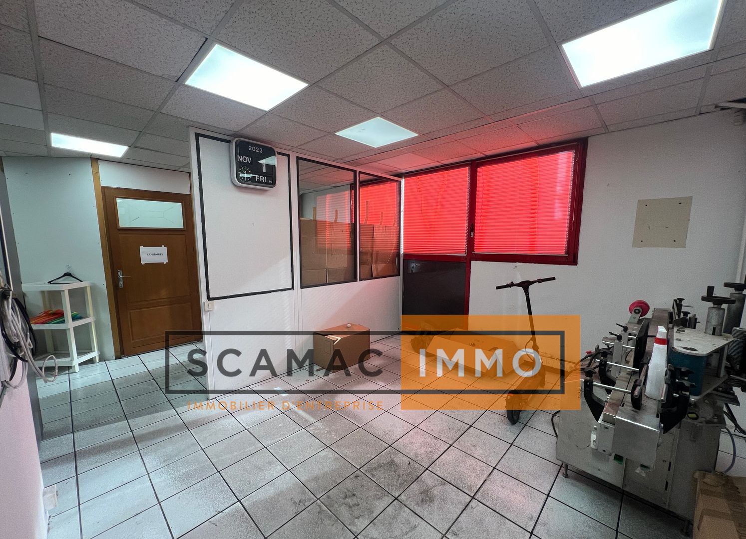 local d'activités de 375m², Bondy (Seine-Saint-Denis)