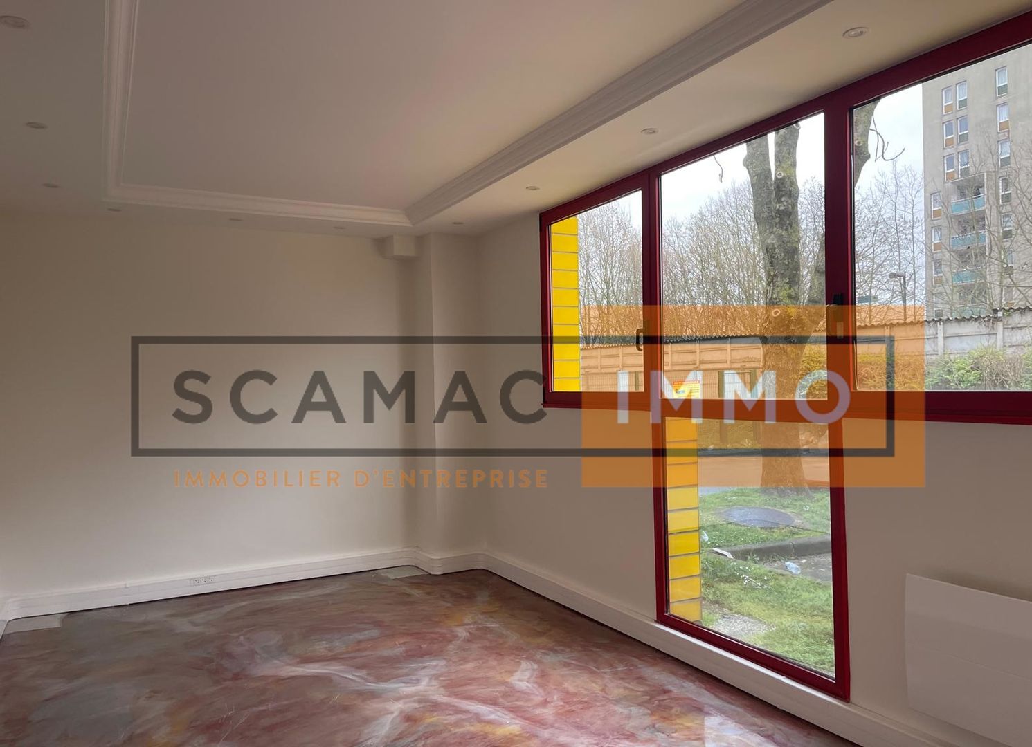 local d'activités de 375m², Bondy (Seine-Saint-Denis)