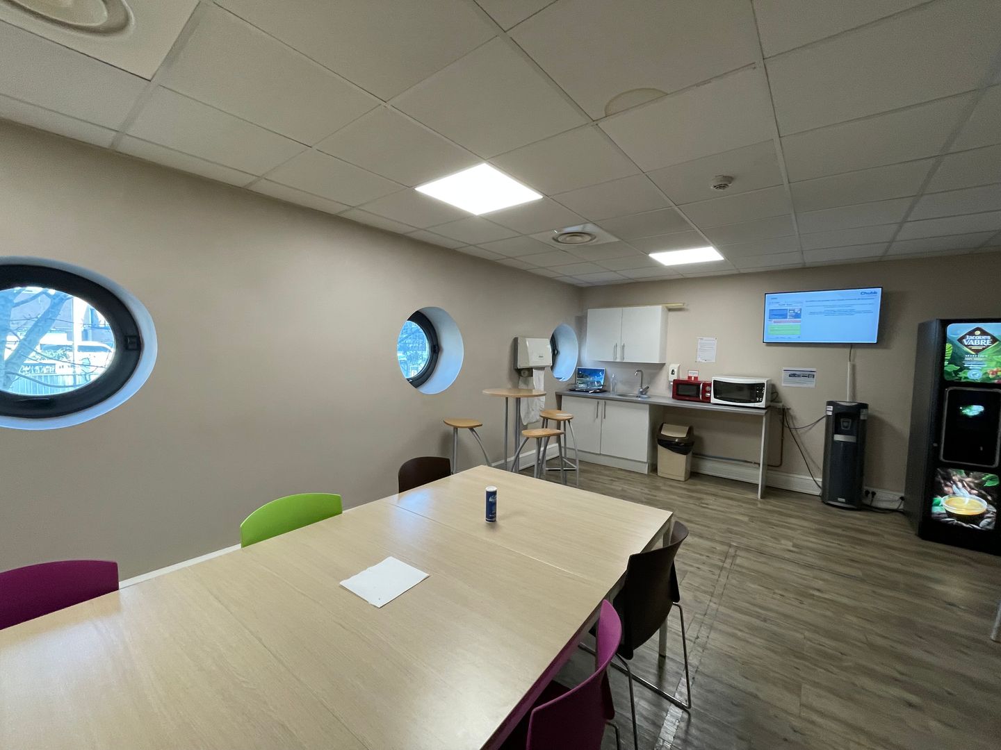 bureau de 255m², Ivry-sur-Seine (Val-de-Marne)