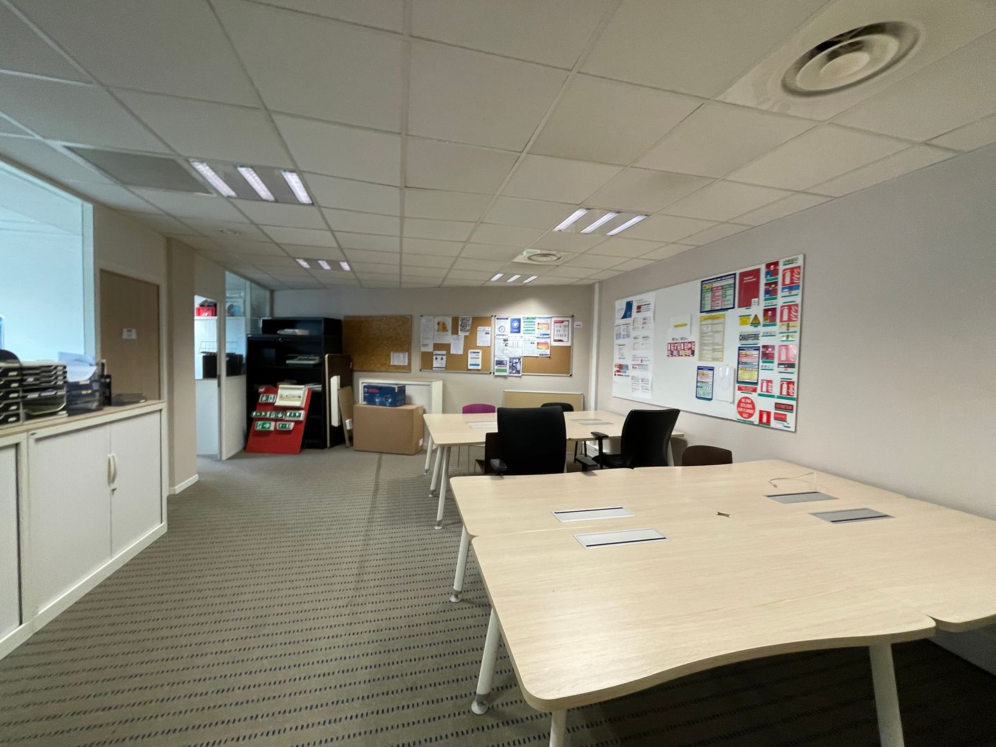 bureau de 255m², Ivry-sur-Seine (Val-de-Marne)