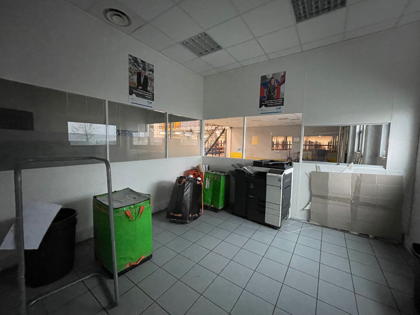 entrepôt de 4 202m², Ivry-sur-Seine (Val-de-Marne)